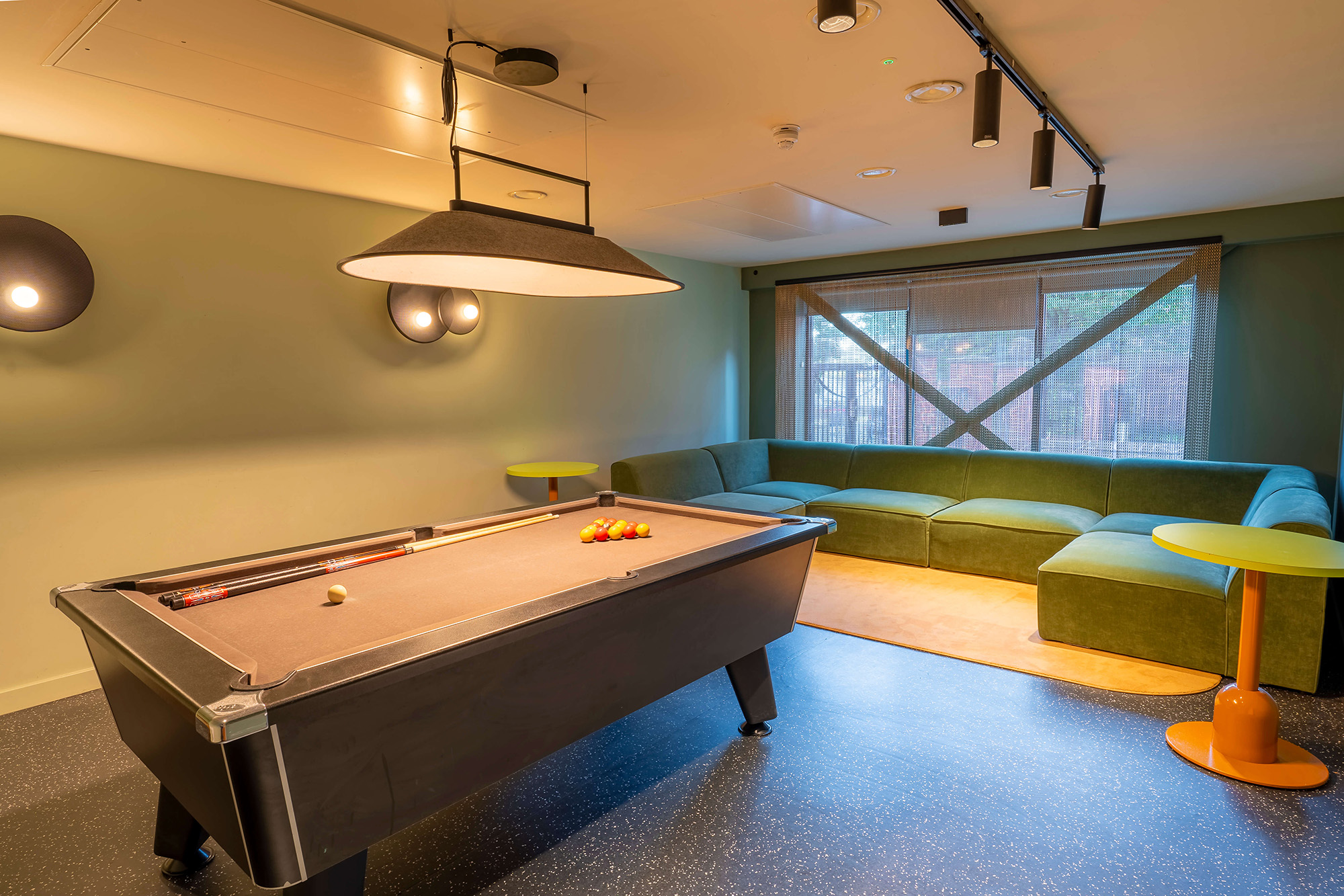 iQ Student Accommodation Leeds - Leeds Beckett University - Games Room