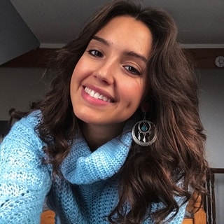 Beatriz Ribeiro headshot