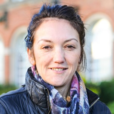 Donna Waring staff profile image