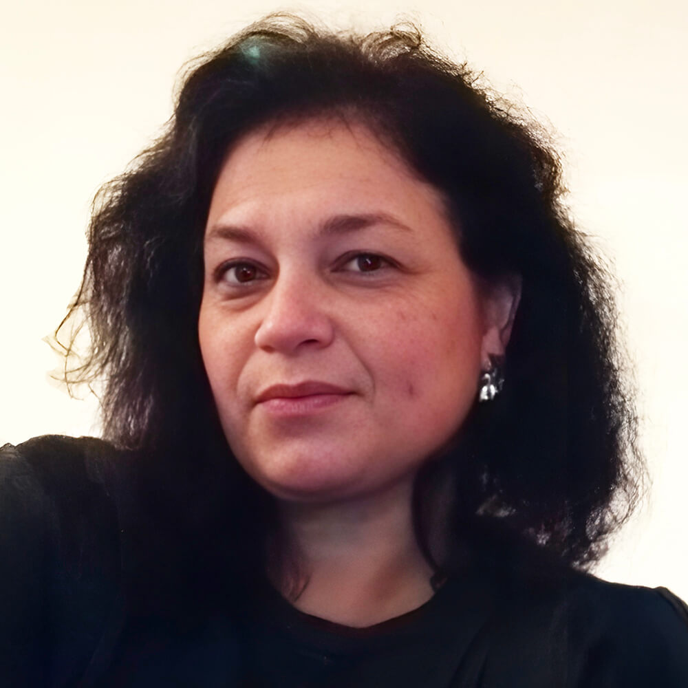 Dr Elisa Oliver staff profile image