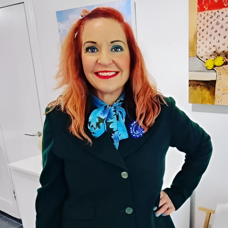 Dr Esther Pugh staff profile image