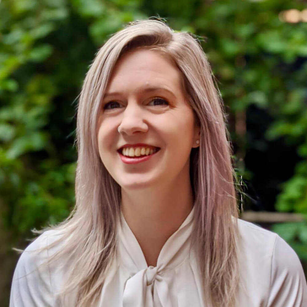 Dr Laura Booi staff profile image