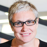 Dr Liz Stirling staff profile image