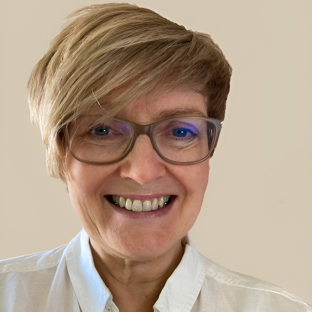 Dr Trish Holch staff profile image