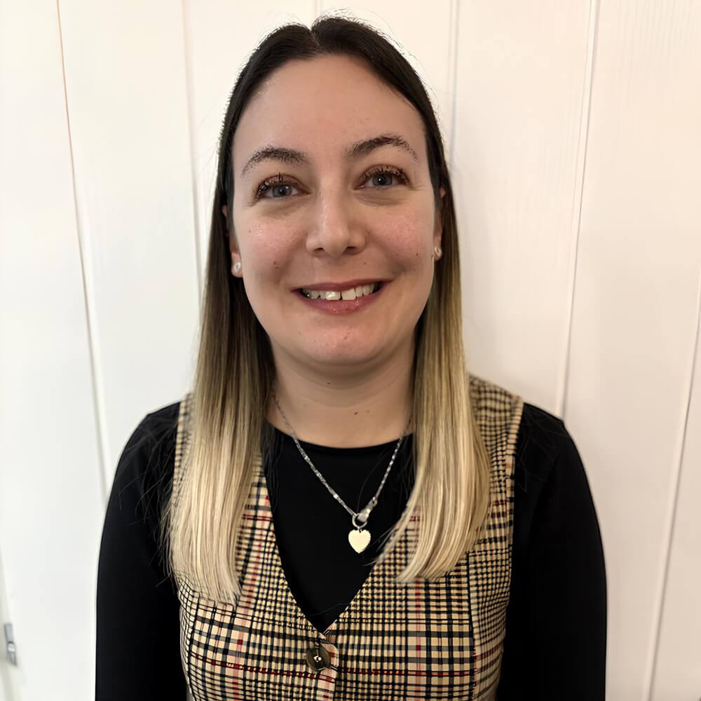 Jen Deakin staff profile image