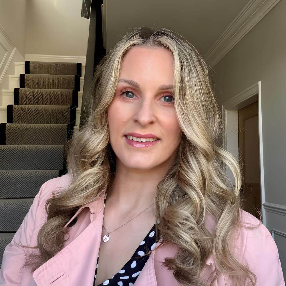 Kim Yallop staff profile image