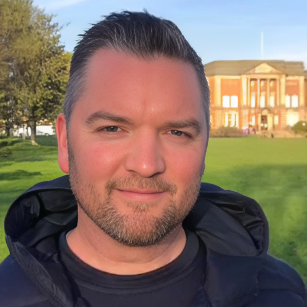 Paul Ogilvie staff profile image