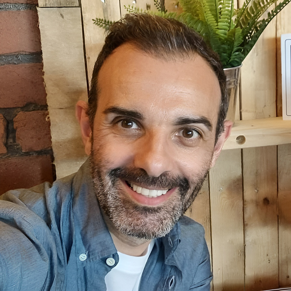 Peter Butterworth staff profile image